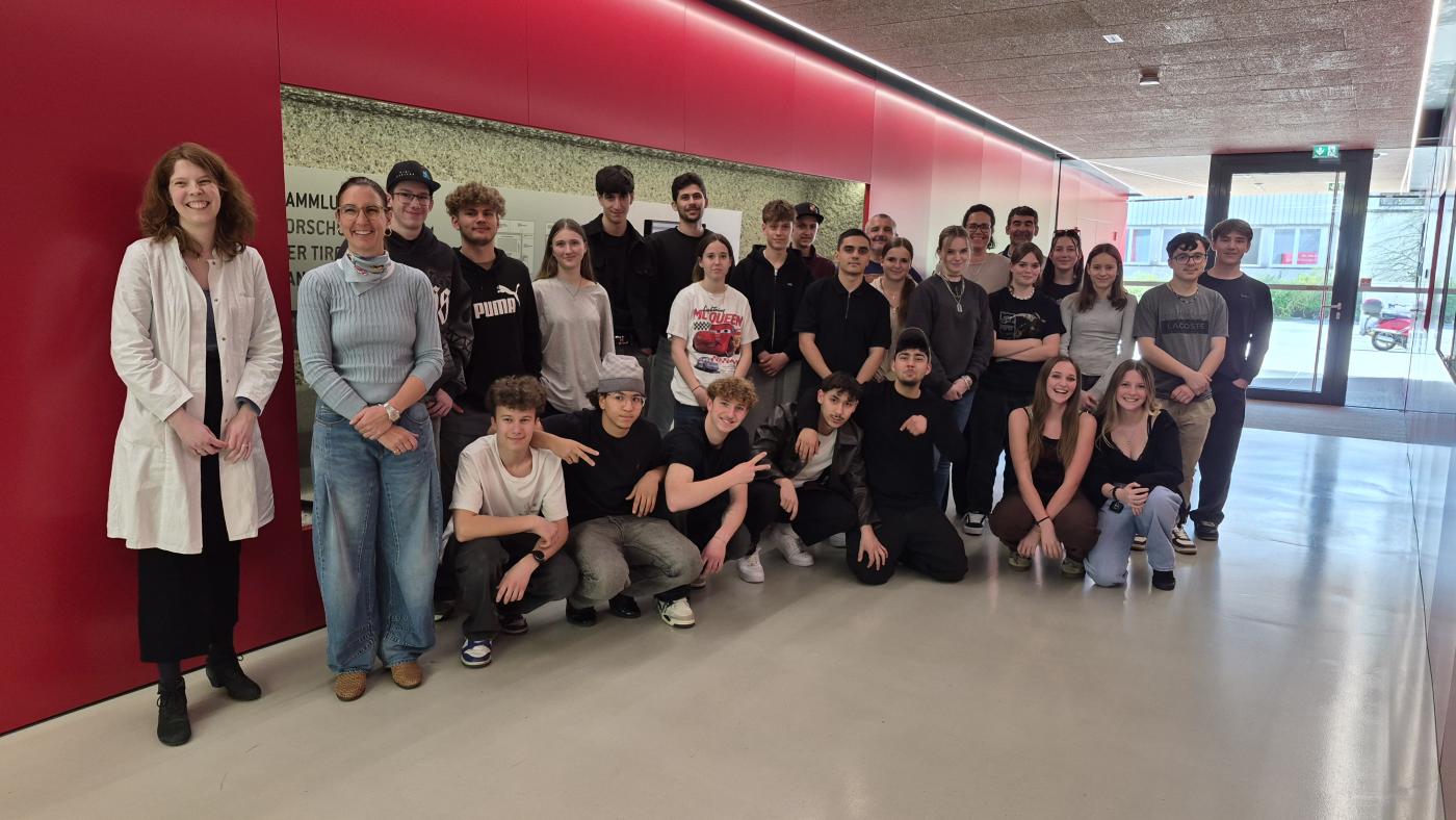 Klassenfoto 1bML - Landesarchiv Hall in Tirol